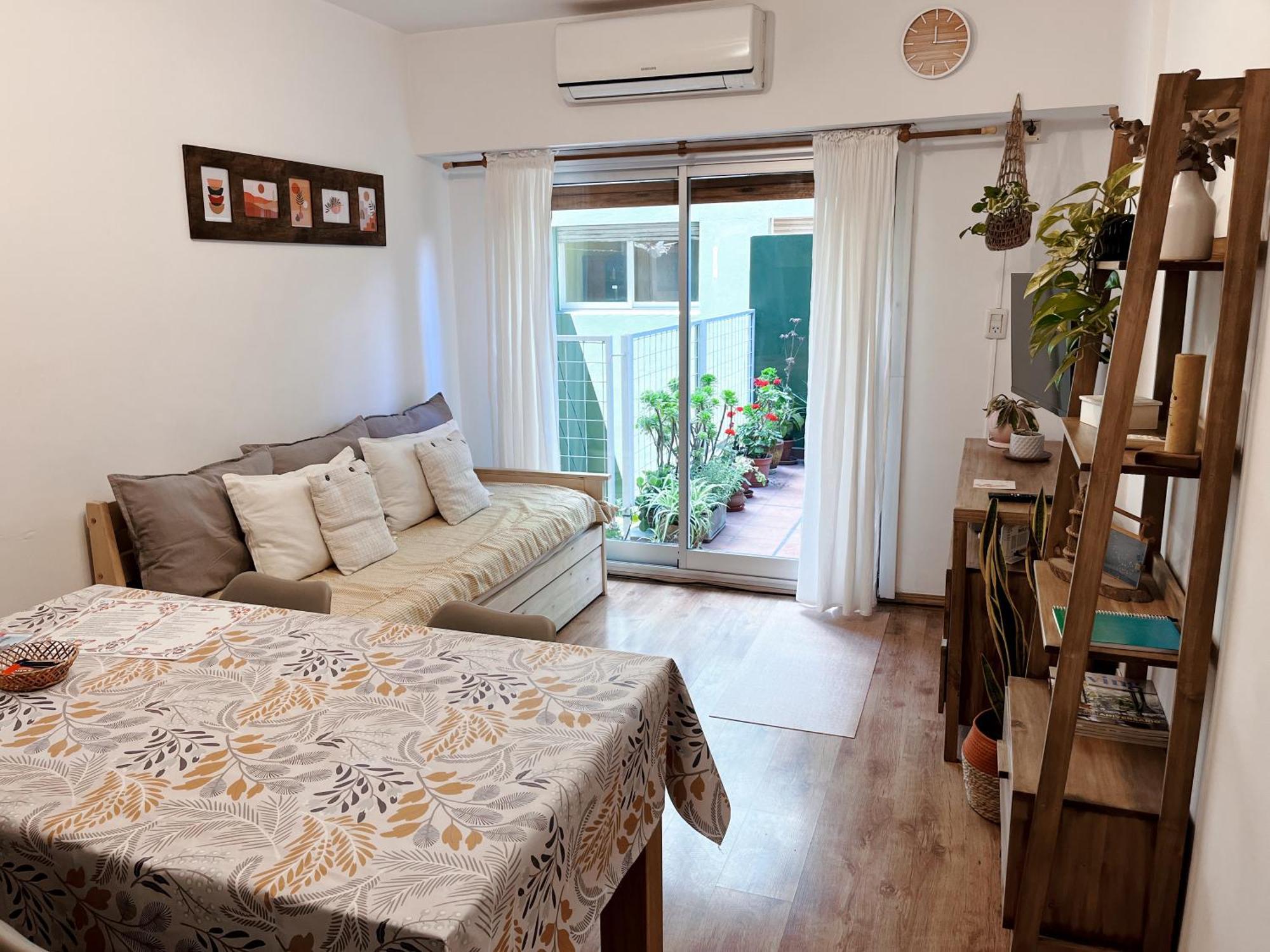 Apartamento Departamento Temporal Calle 51 Y 15 Con Cochera A 100 Metros La Plata